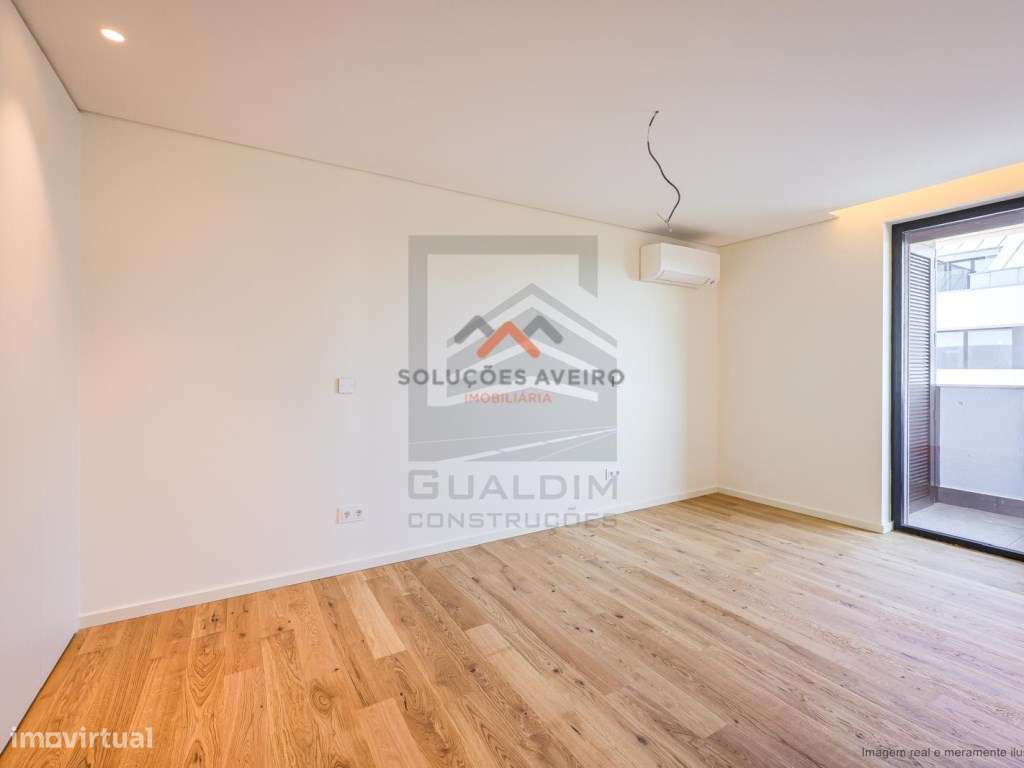 Apartamento T2+ Terraço Implex em Aveiro!-10