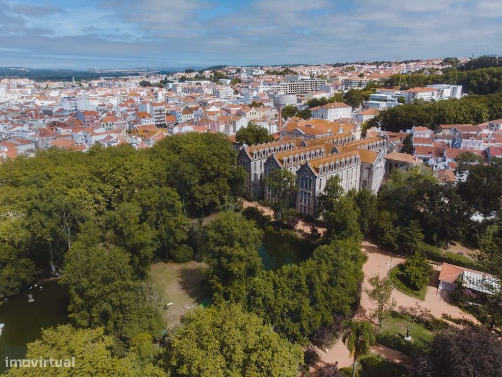 Moradia junto às muralhas do Castelo de Óbidos-39
