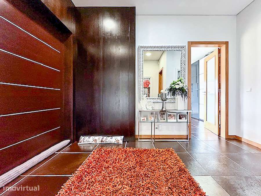 Moradia T3 Isolada com jardim em Escapães. - Grande imagem: 4/34