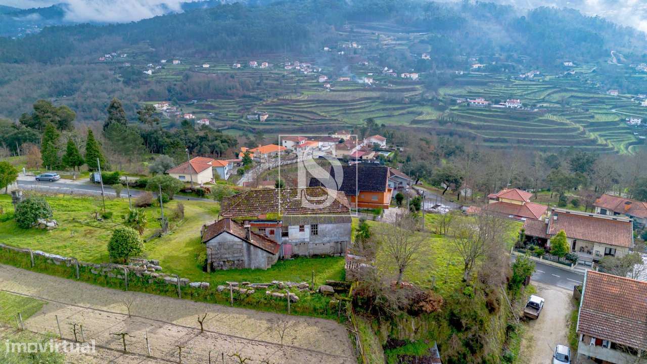 Moradia T3 em Fridão, Amarante-38