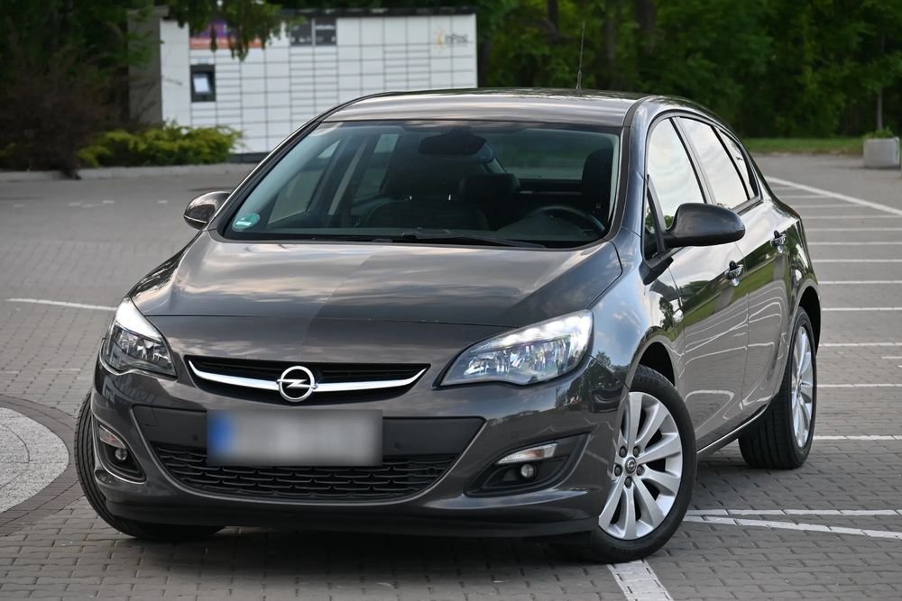 Opel Astra J 1.4 Turbo Automatik Active 2015