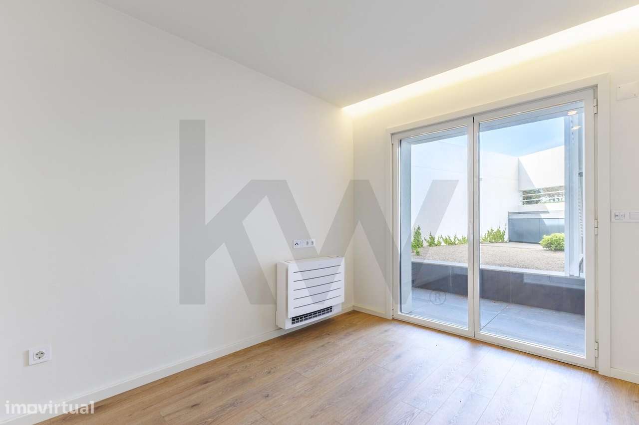 Entre serra e mar | Duplex T4 com terraços | Praia das Maçãs-17