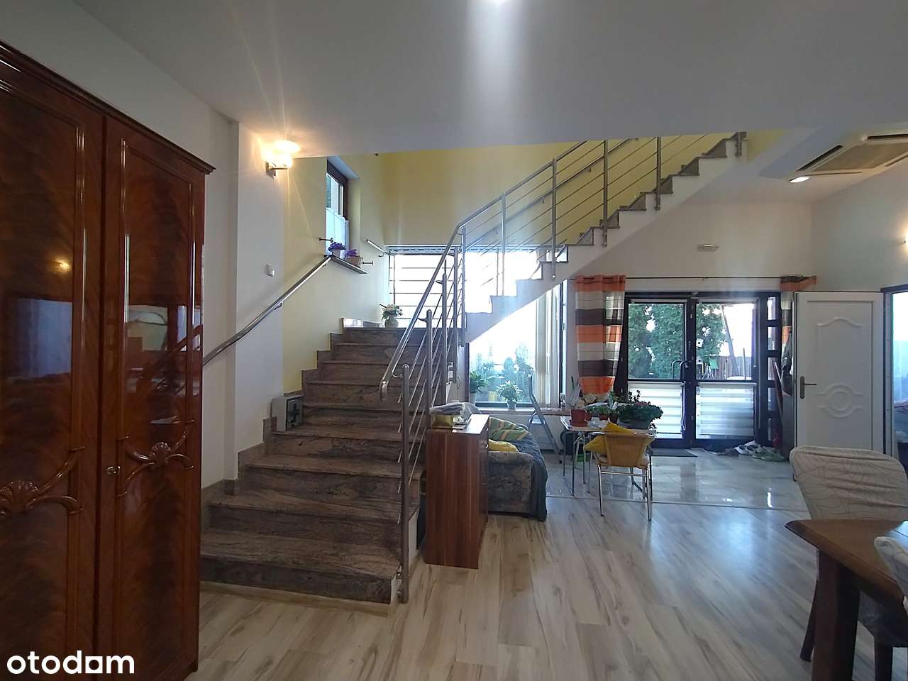 NA  SPRZEDAŻ DOM IDEALNY POD INWESTYCJĘ.-9