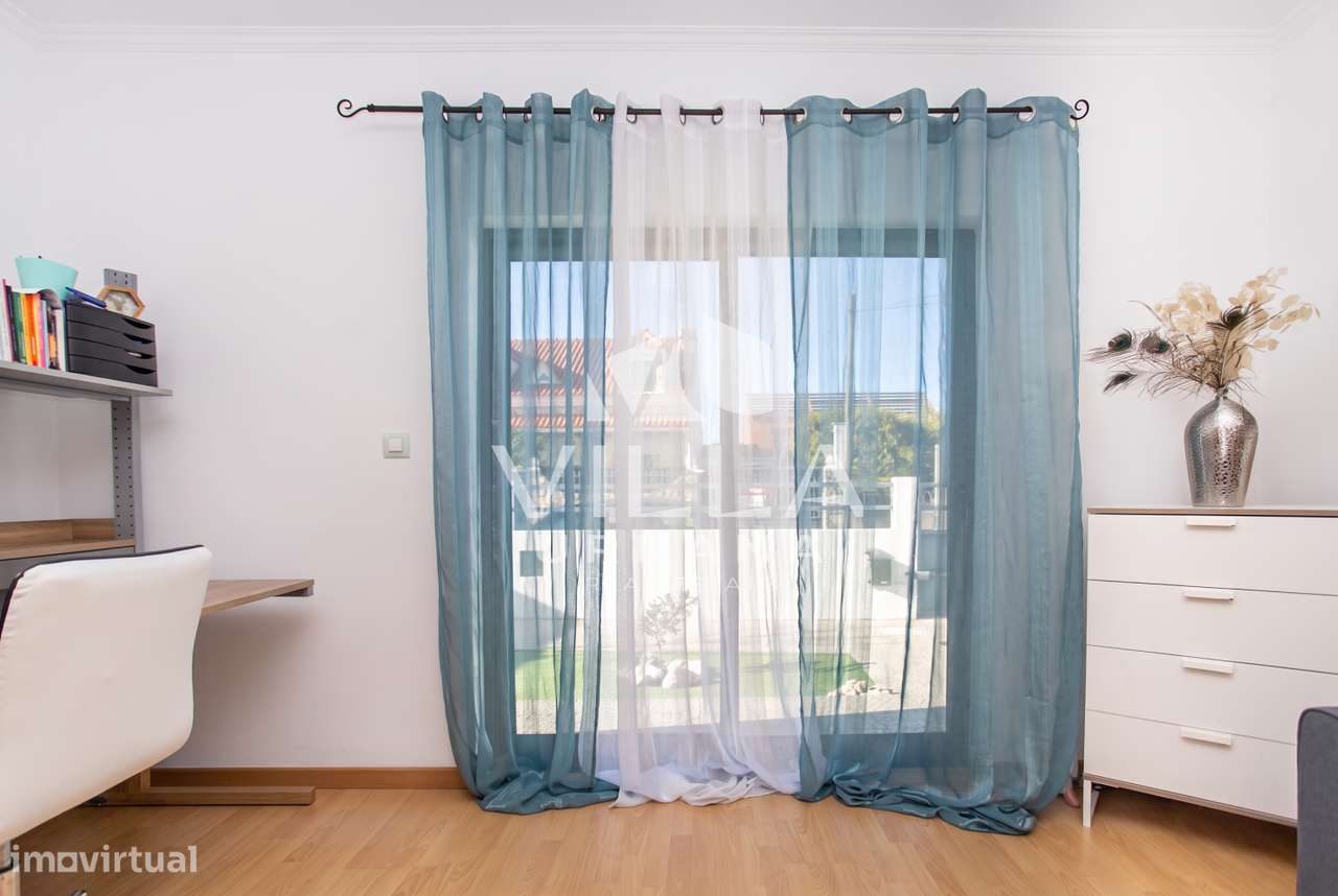 Moradia T3+1 Isolada com Jardim e Excelentes Áreas | Quinta do Anjo-26