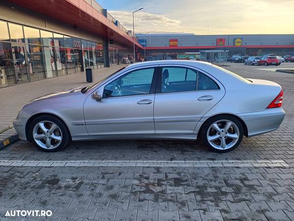 Mercedes-Benz C - 3