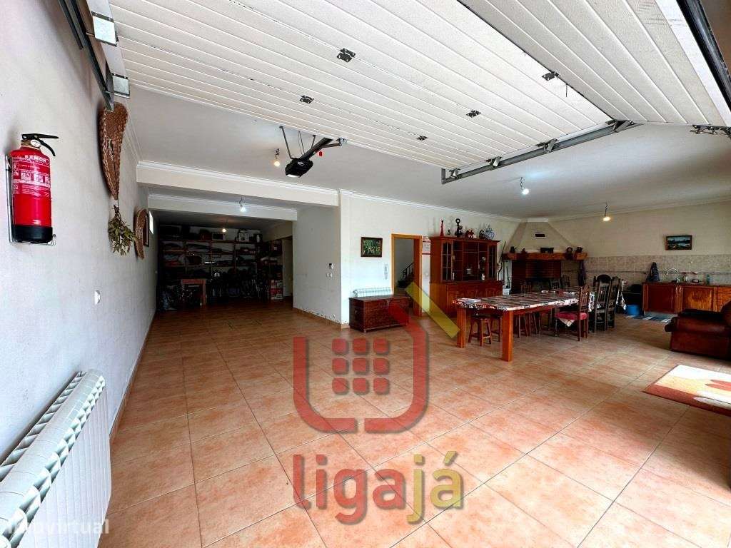 Moradia T5 de Excelência em Ourém!-43