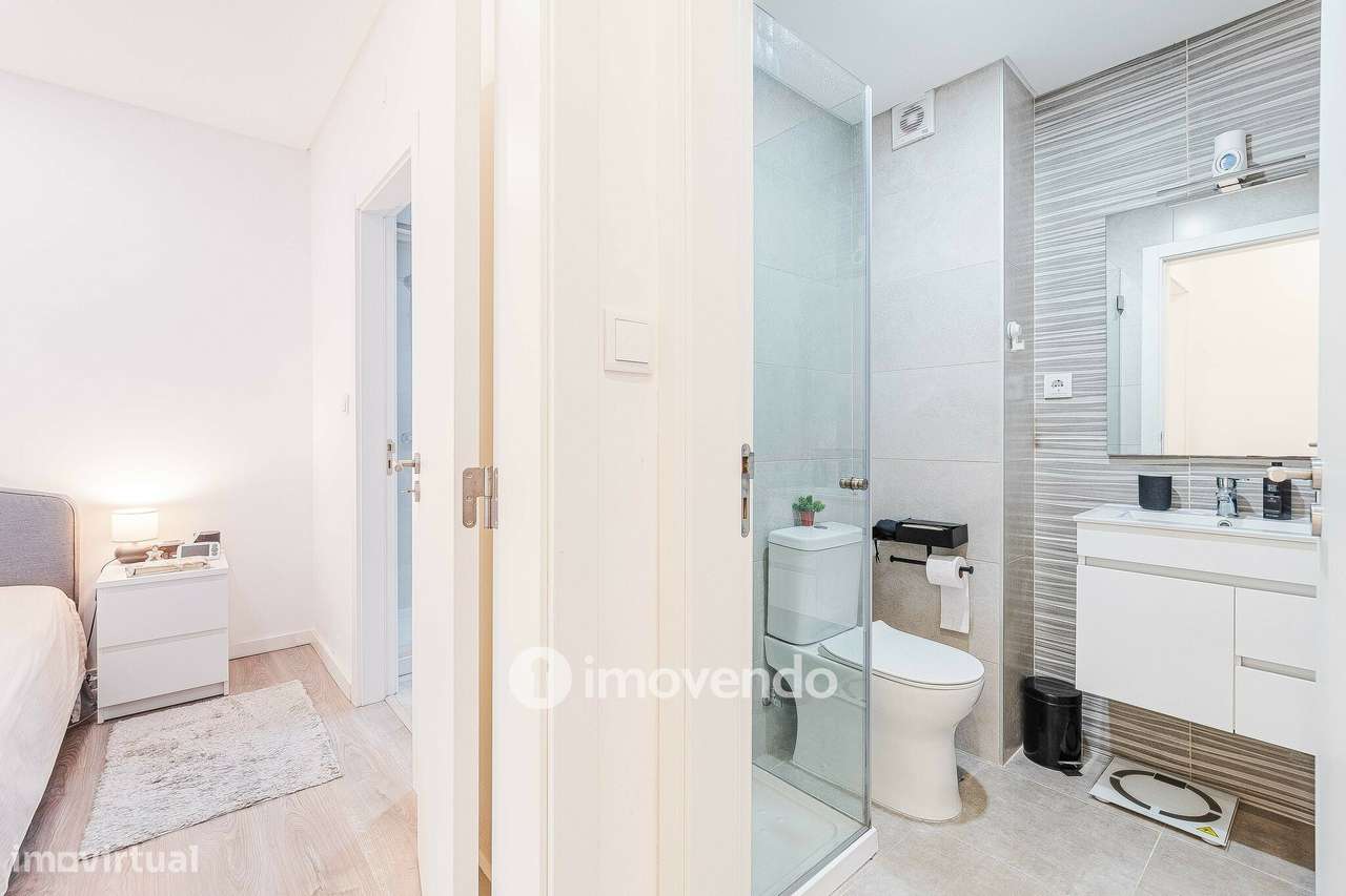 Apartamento T2, com áreas amplas e varanda, na Póvoa de Santa Iria-29