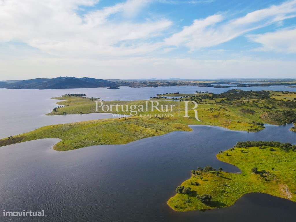 Herdade no Alqueva com 197ha e possibilidade de instalação de Empre... - Grande imagem: 4/32