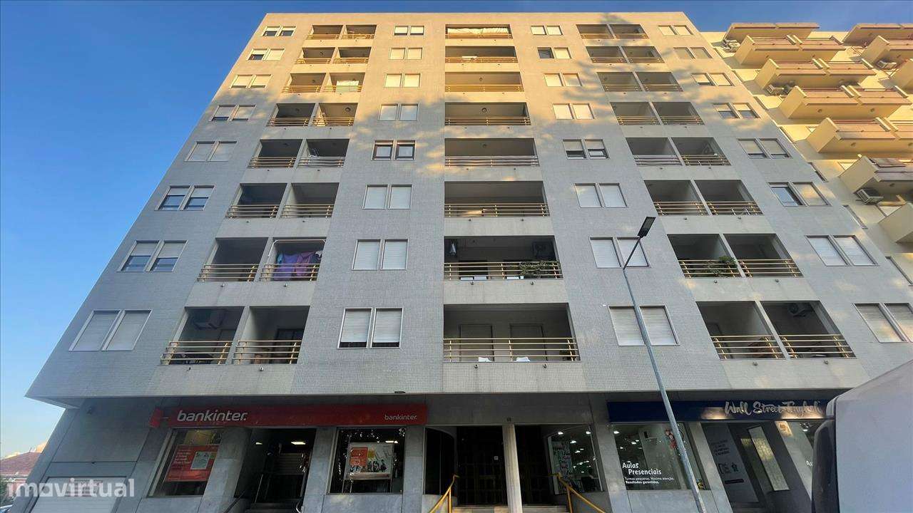 Apartamento T3 Arrendado Ate Agosto De 2026 Em Setubal