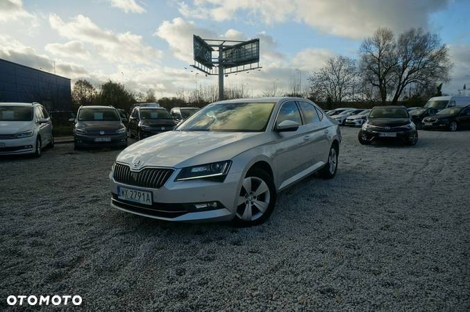 Skoda Superb 2.0 TDI Style DSG7 - 3