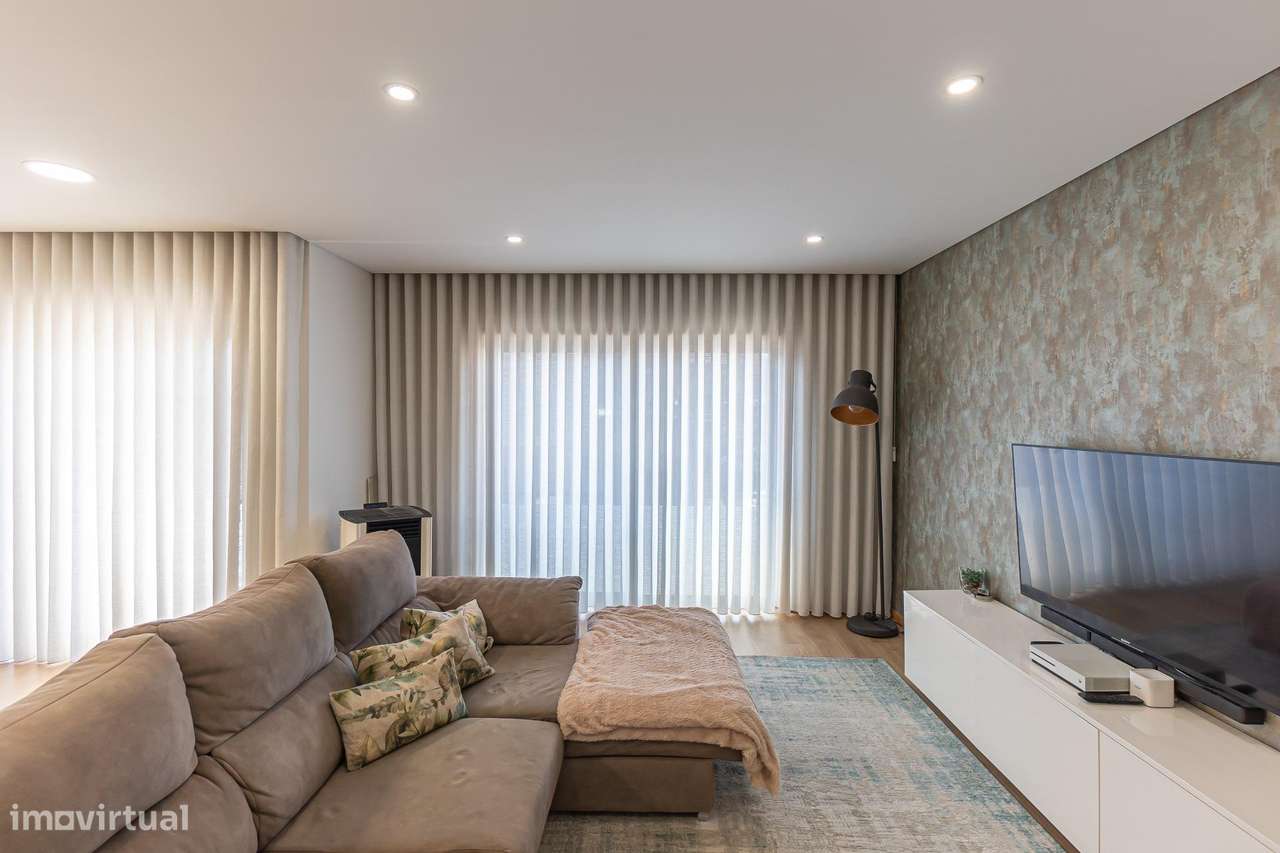 Moradia T3 em Lousada | Terraço e Garagem-27