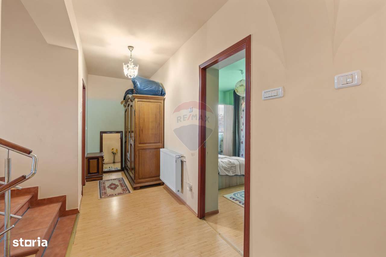 Casă / Vilă cu 6 camere de vânzare - Oraselul Copiilor-18