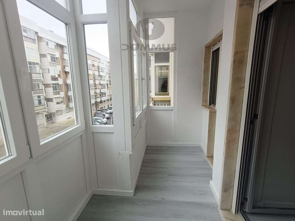 Apartamento T2 na Figueirinha ( Oeiras ) totalmente Remodelado-13