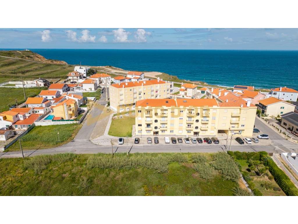 Exclusivo T2 com Vista Mar em Santa Cruz Elegância, Conforto e Loca...-26