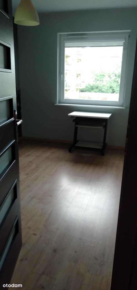 Koniuchy, 2 pokoje na 1 piętrze, zamknięty teren-6