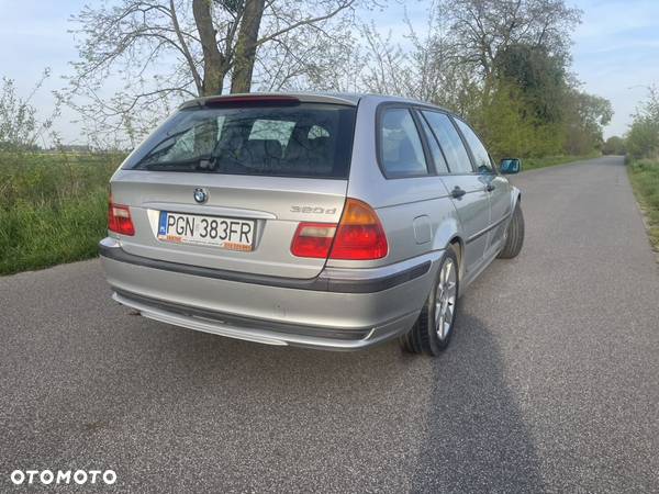 BMW Seria 3 320d - 9