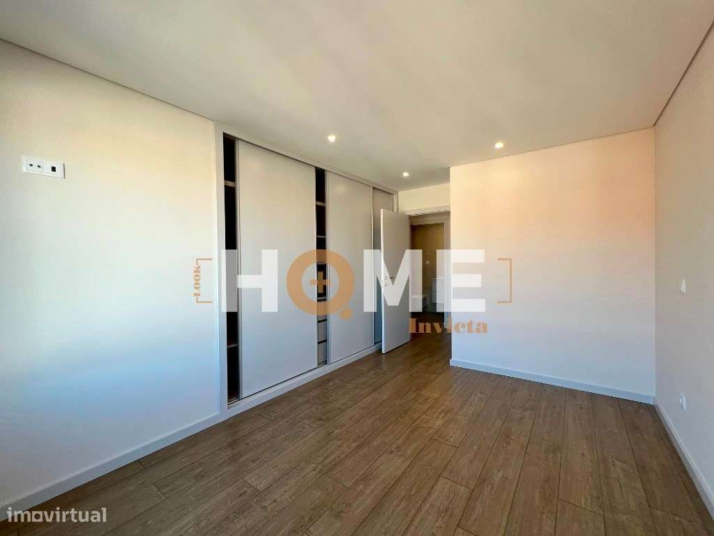 EXCELENTE Apartamento T3 NOVO | em plena Av. da Boavista-16