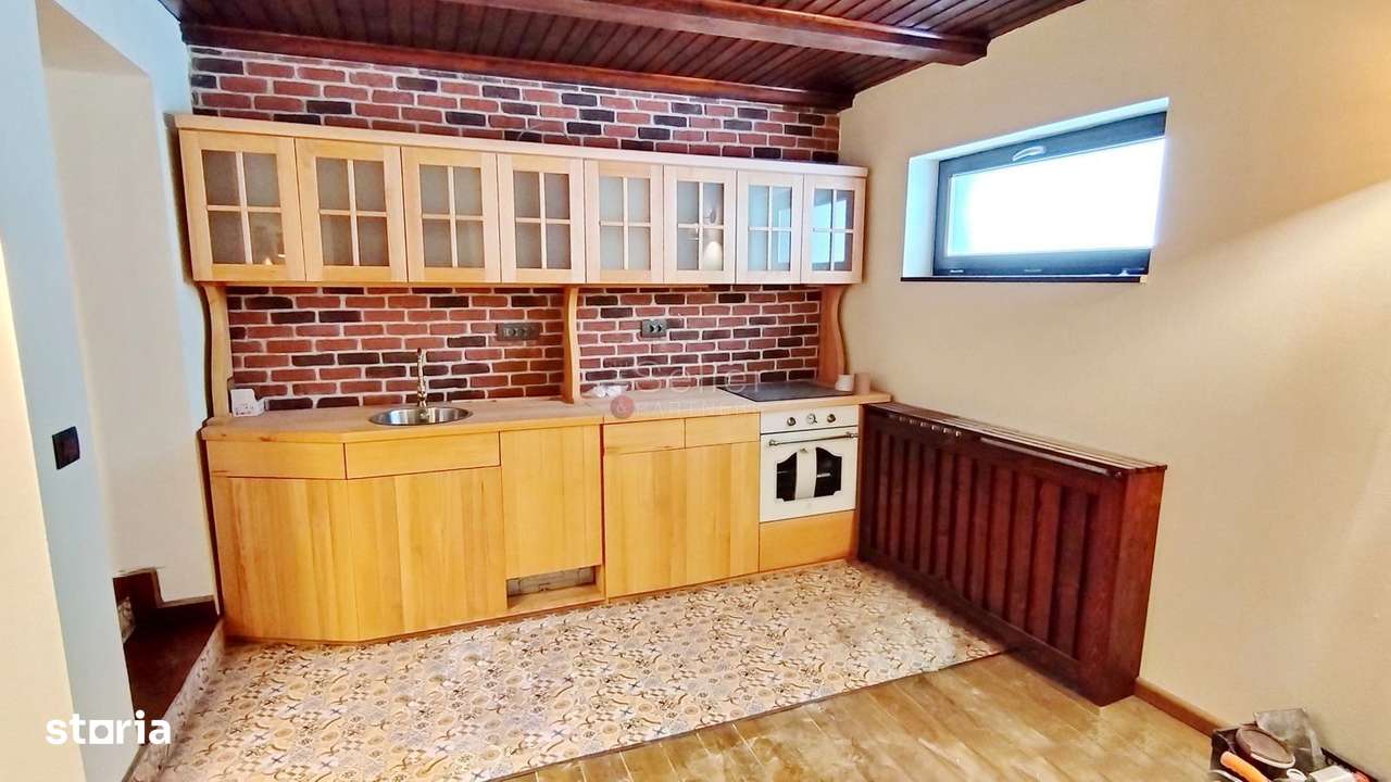 Casa cu gradina centru istoric - Imagine principală: 5/20