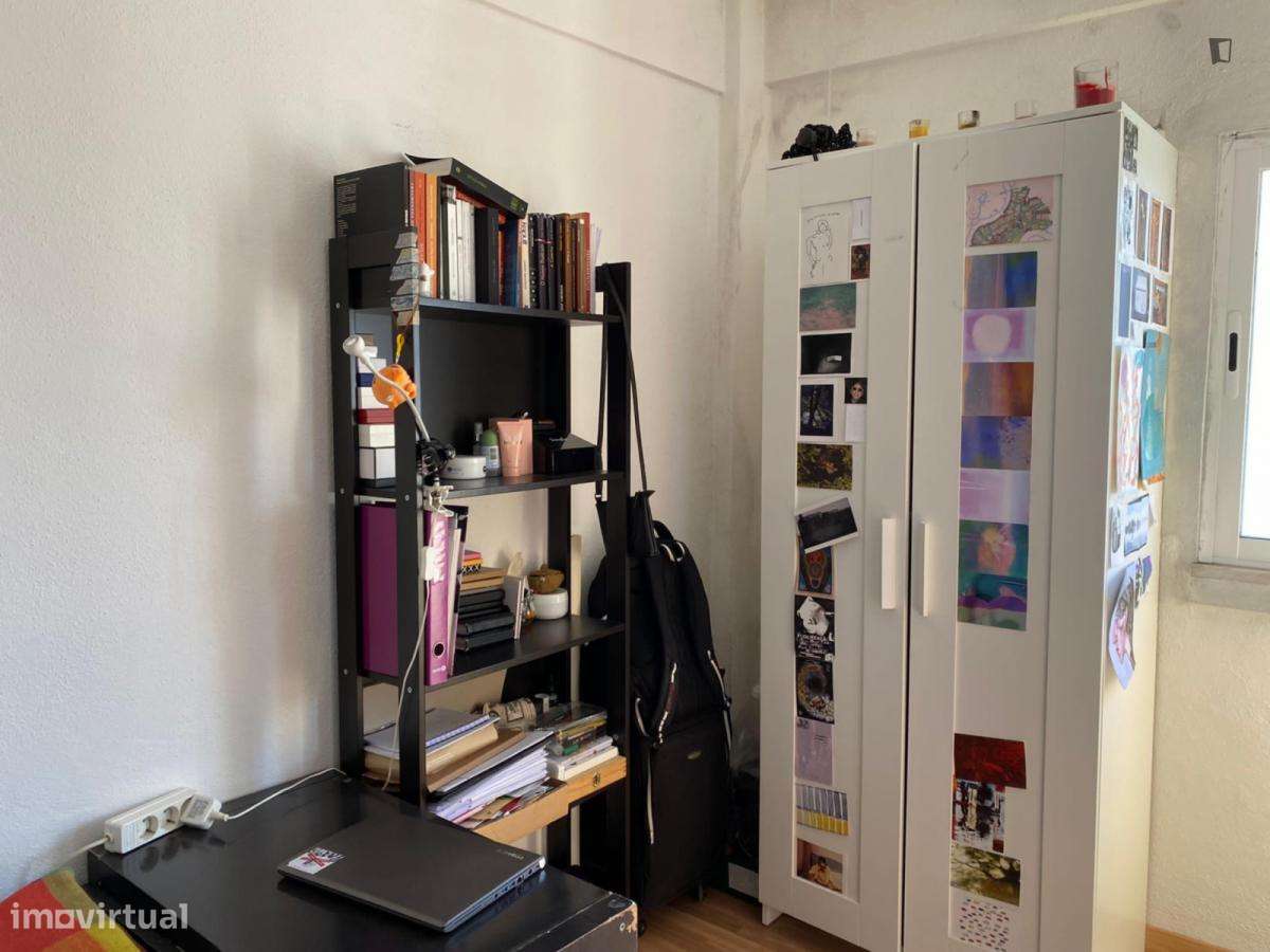 Quarto - localizado em Chelas Lisbon - Grande imagem: 2/10