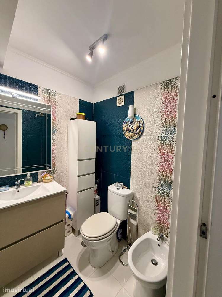 T3 com Excelente Localização – Mem Martins-15