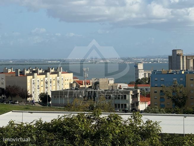 Apartamento T3 com arrecadação em Marvila, Lisboa-17