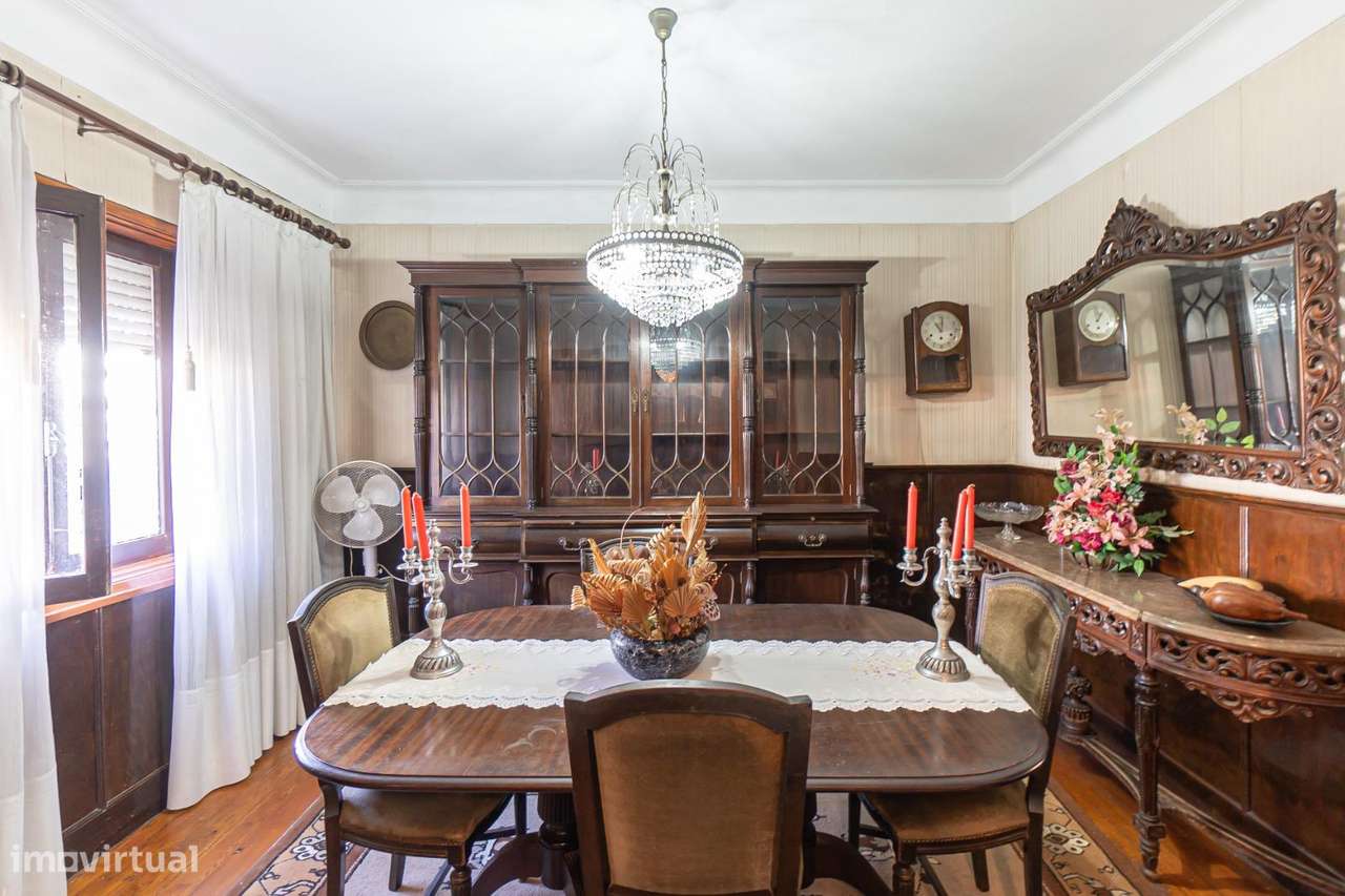 Casa c/ História e Potencial Extraordinário, Zona Tradicional do Porto-4