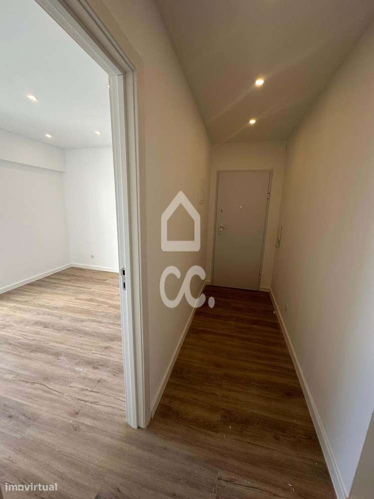 T2  VENDA em Santa Iria de Azóia-5