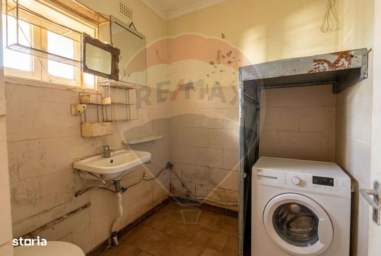 Casă cu teren generos la colț de intersecție - cartier Poiana-6