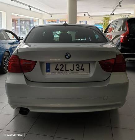 BMW 318 d LifeStyle - 5