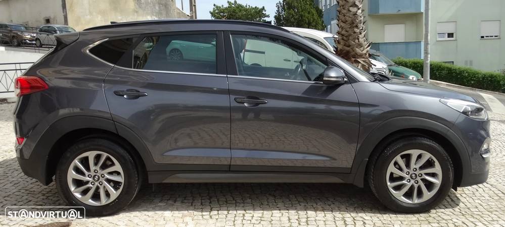 Hyundai Tucson 1.7 CRDi Executive - 12