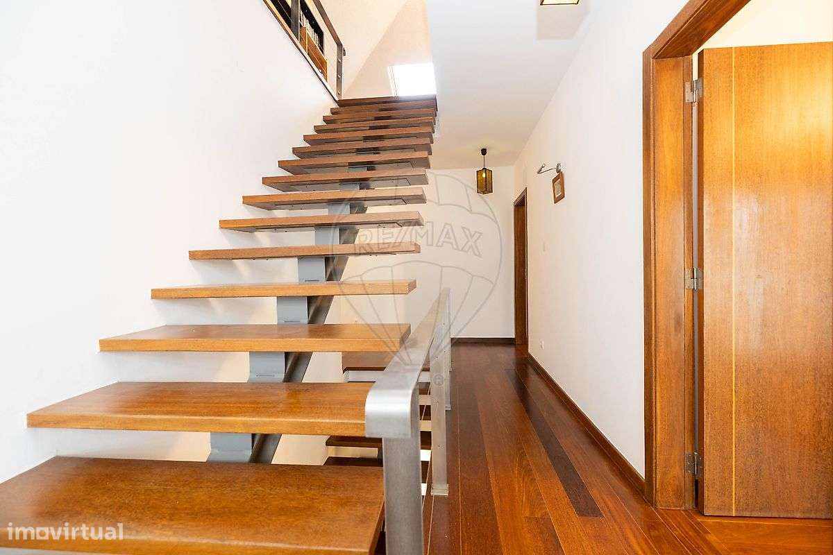 Moradia T5 para venda-10