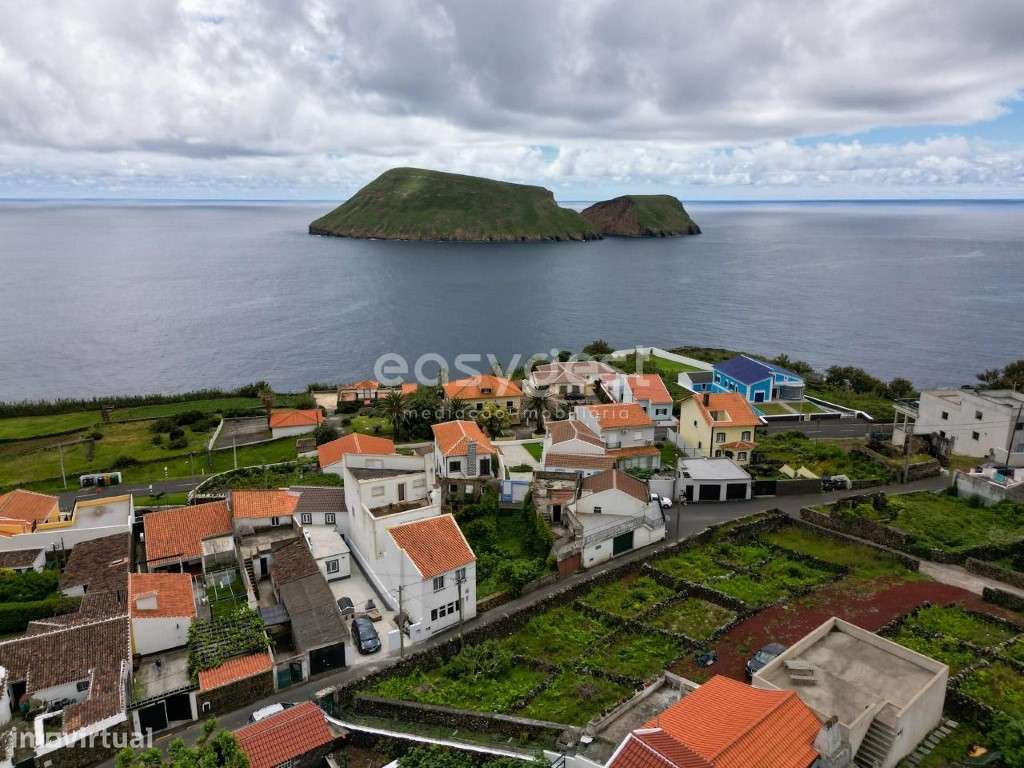 Duas moradias e um terreno para recuperar em Serretinha / Angra - Grande imagem: 1/15