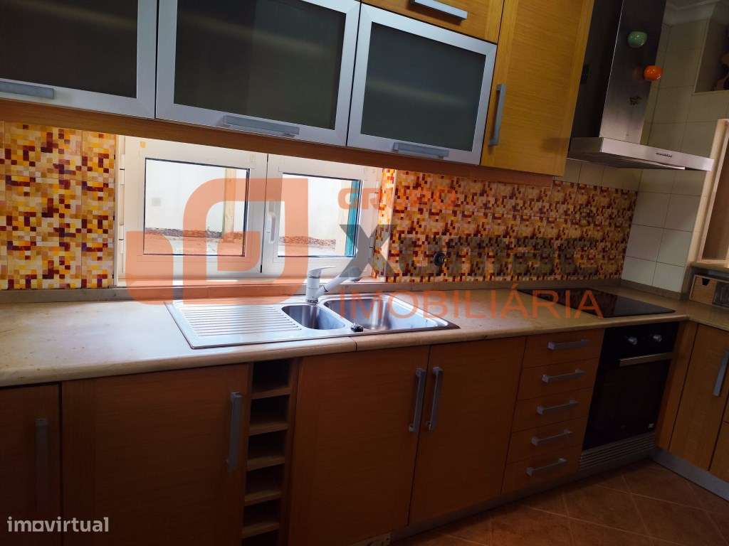 Moradia V4 a escassos minutos da cidade de Caldas da Rainha, próxim... - Grande imagem: 4/29