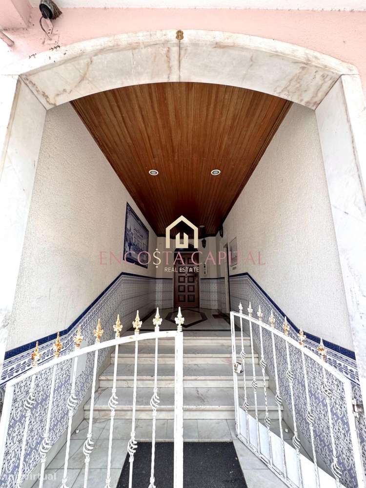 APARTAMENTO T2 QUELUZ C/ARRECADAÇÃO-17