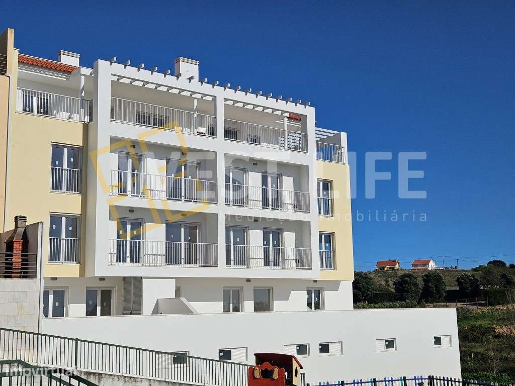 Penthouse T3 com 3 suítes e terraço com magnifica VISTA MAR - Ericeira-36