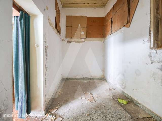 Prédio para Renovação no Coração do Centro Histórico de Ílhavo - Grande imagem: 4/31