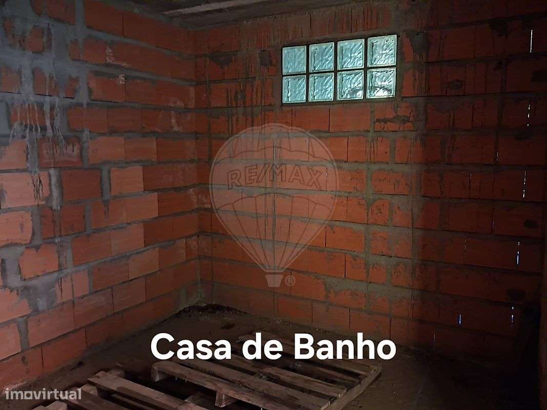 Moradia T2 para venda-5