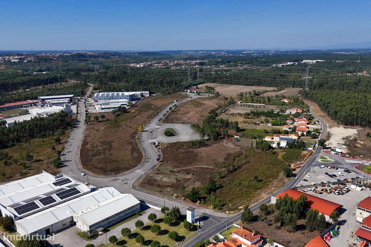 Loteamento Industrial composto por 26 lotes e 3 terrenos rústicos na Q - Grande imagem: 2/12