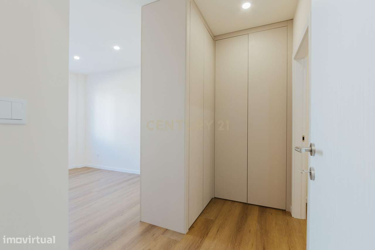 Apartamento T3 moderno e espaçoso no coração do Pinhal Novo-10