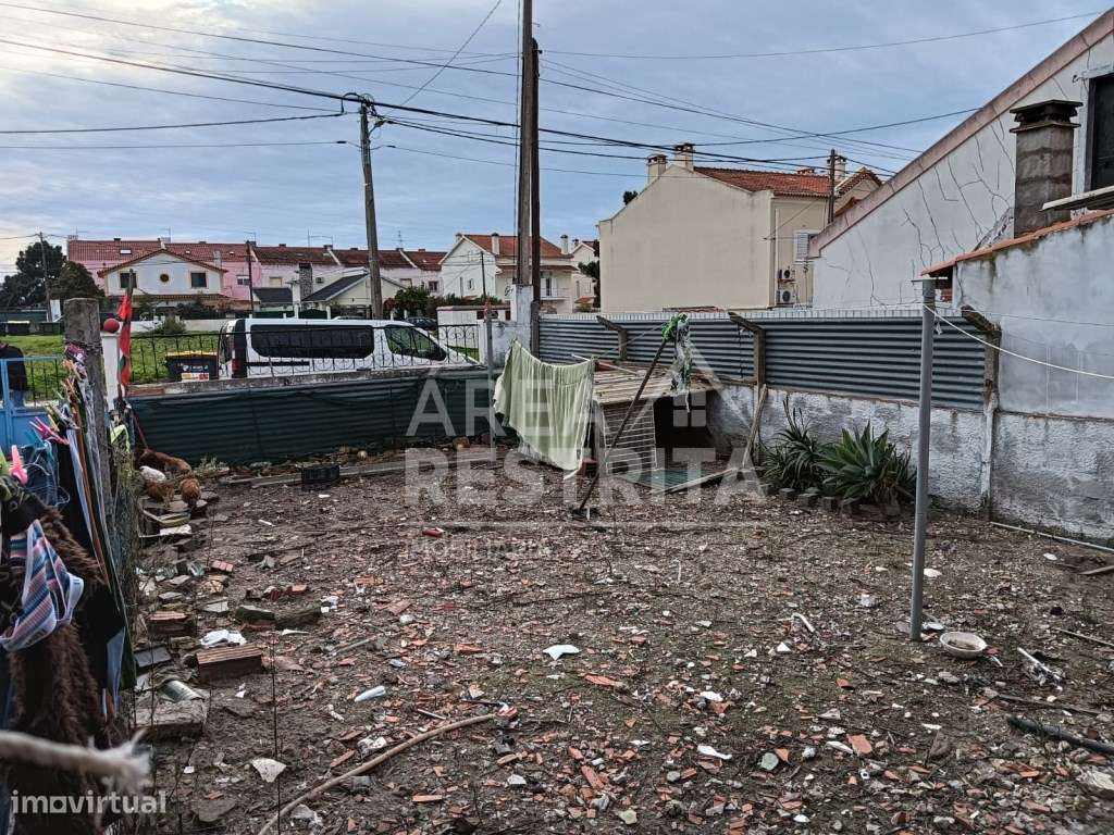 LOTE PARA CONSTRUÇÃO MORADIA ISOLADA OU GEMINADA NA QUINTA DO CONDE - Grande imagem: 5/9