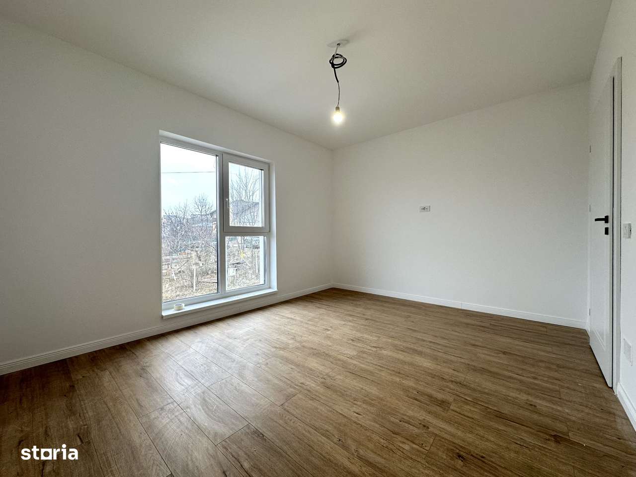 Casa 3 camere D 2 bai Teren 324mp zona Bucium Visan-10