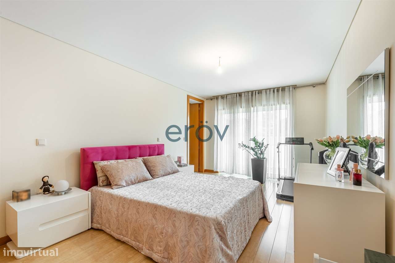 Apartamento T3 C/ 2 Suites em Gondomar-12