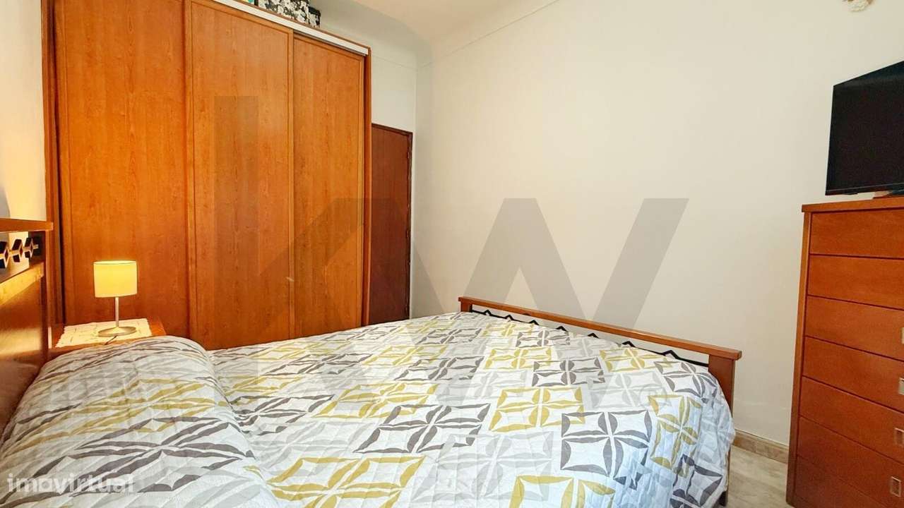 Apartamento T2 com Logradouro – Centro de Almada-14