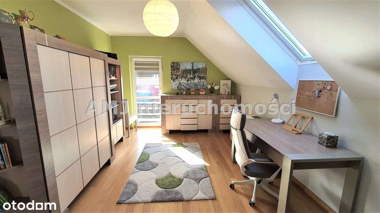 Funkcjonalny, wolnostojący dom w Milejowicach-10