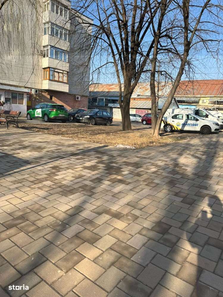 Vand teren in Bacau pe strada Frasinului { in spate la piata sud } - Imagine principală: 4/8