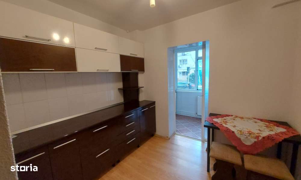 Apartament stradal 3 camere SID-Vest-7