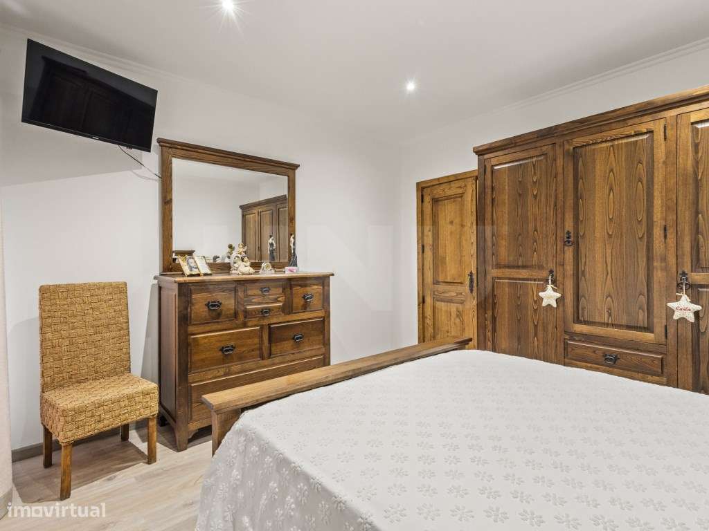 Apartamento T3 remodelado para venda no Sobral de Monte Agraço-16