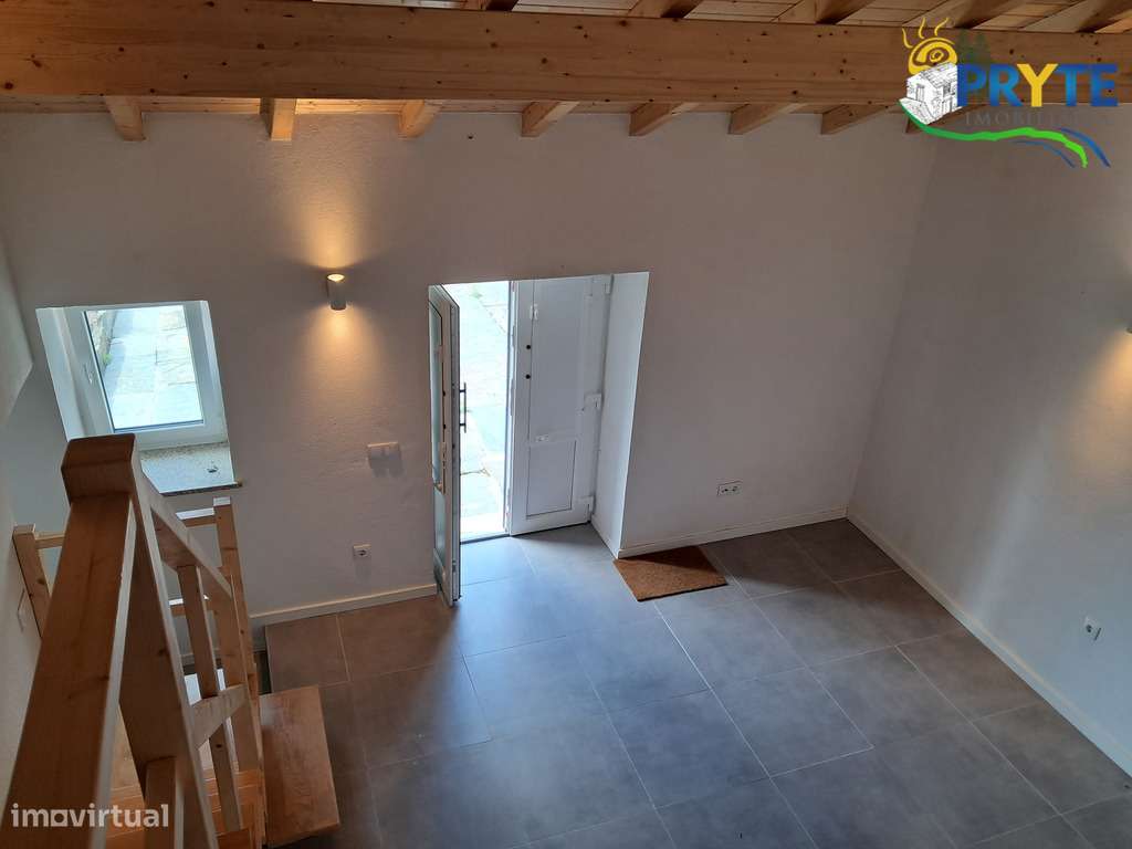 Moradia de tipologia T3 situada perto da Vila da Sertã-12