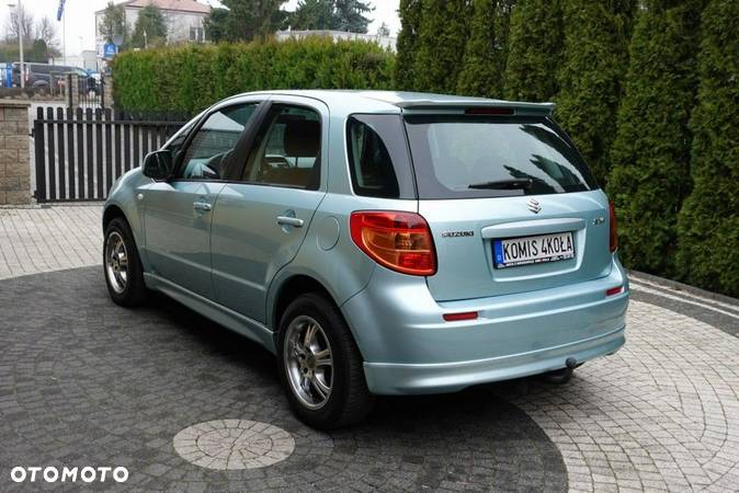 Suzuki SX4 - 4