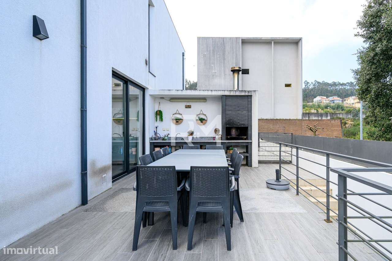 MORADIA T3 DE LUXO COM PISCINA | ENCONSTA DO VALE, VALONGO - Grande imagem: 4/25